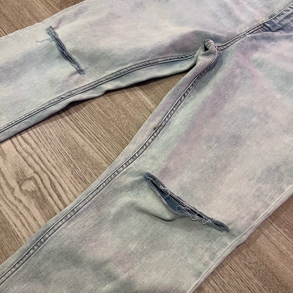 NEW WITH TAGS RSQ TILYS SKINNY LIGHT WASH JEANS - Picture 2 of 6